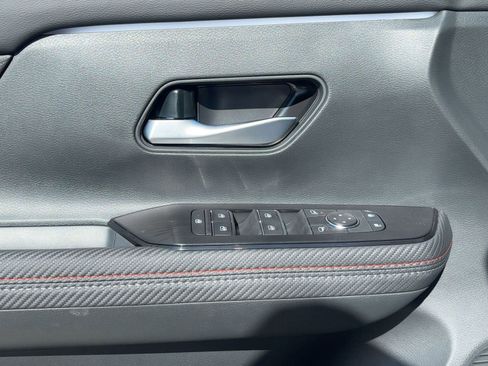 New 2026 Nissan Kicks SR w/ Cold Weather Package image 12