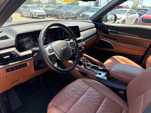 Used 2025 Kia Telluride EX X-Line AWD/4WD image 3