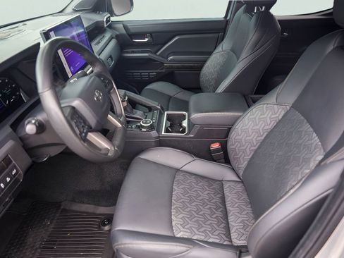 Used 2024 Toyota Tacoma Limited w/ Limited Package (LT) AWD/4WD image 12