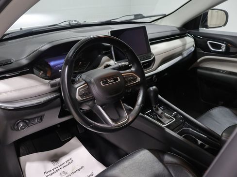 Certified 2022 Jeep Compass Limited w/ Sun and Sound Group image 16