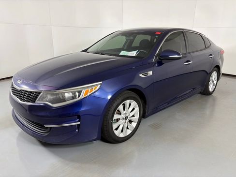 Used 2018 Kia Optima LX w/ 17" Alloy Wheels Package image 4