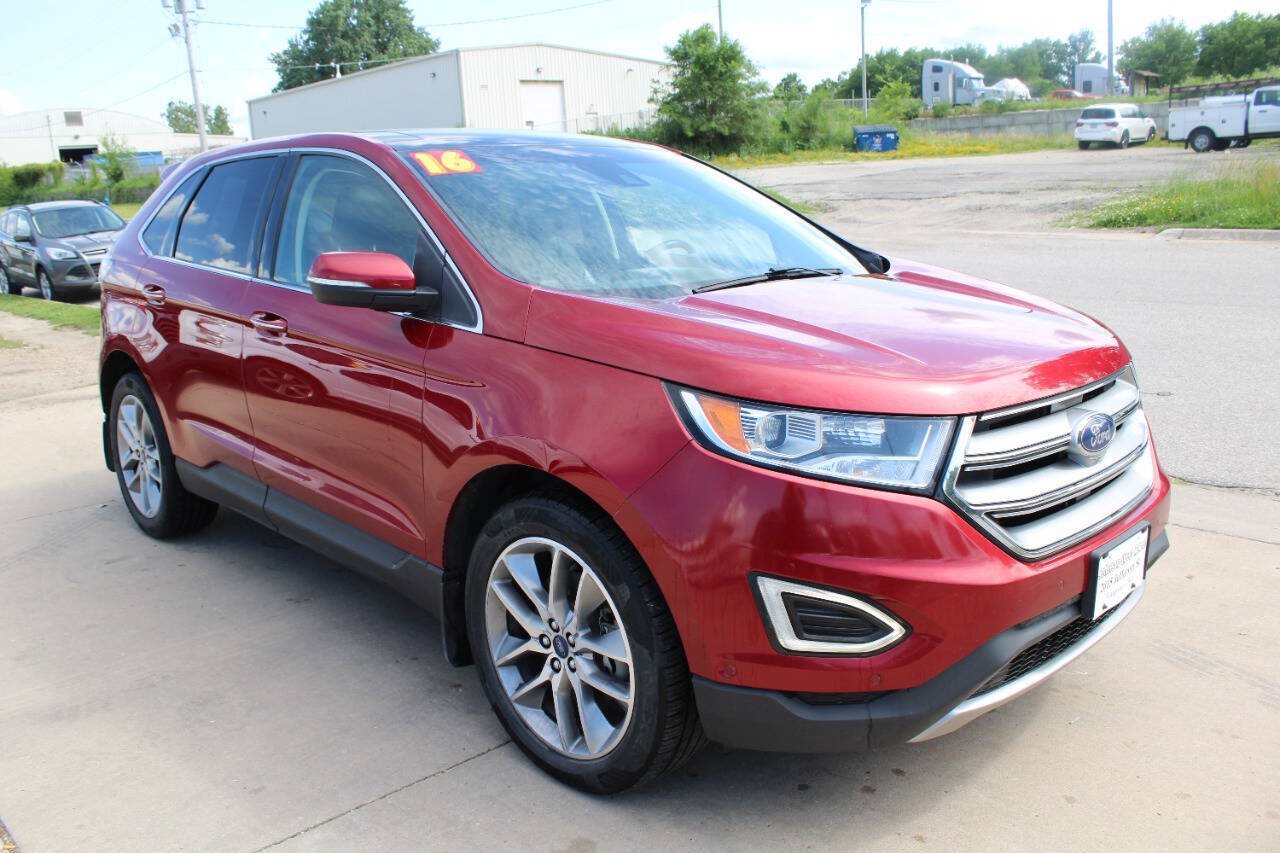 Used 2016 Ford Edge Titanium w/ Equipment Group 302A AWD/4WD image 4