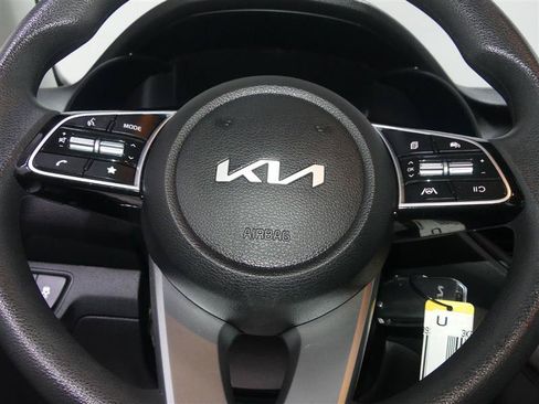 Used 2023 Kia Forte LXS w/ LXS Technology Package FWD image 31