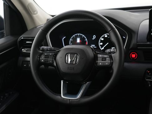 Used 2024 Honda Pilot Touring image 15