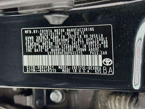 Used 2017 Toyota Corolla LE image 12