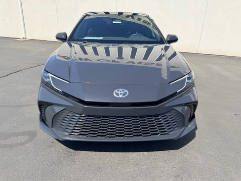 Used 2025 Toyota Camry XSE image 2