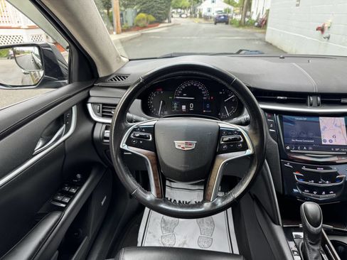 Used 2018 Cadillac XTS w/ Rear Seat Comfort Package image 30
