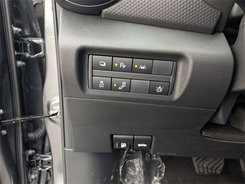 New 2025 Nissan Kicks Play S image 16