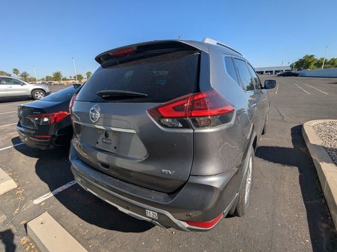 Used 2019 Nissan Rogue SV FWD image 5