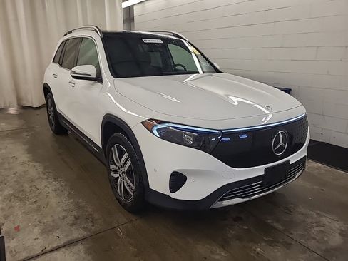 Used 2024 Mercedes-Benz EQB 300 4MATIC image 6