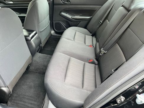 Used 2025 Nissan Altima 2.5 SV image 24