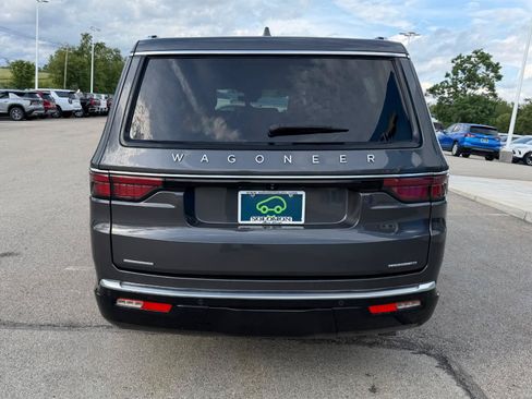 Used 2022 Jeep Wagoneer Series II AWD/4WD image 5