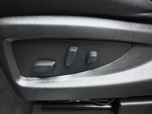 Used 2020 Chevrolet Tahoe LT image 13