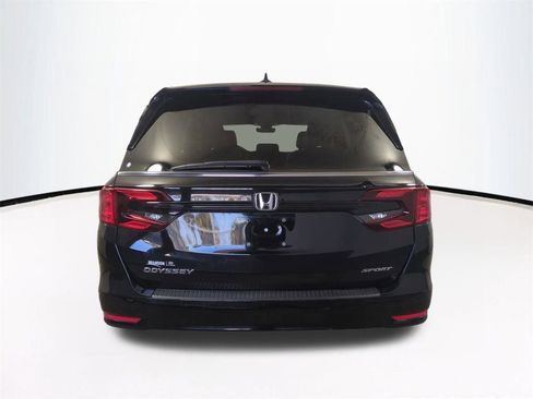 Used 2024 Honda Odyssey Sport image 6