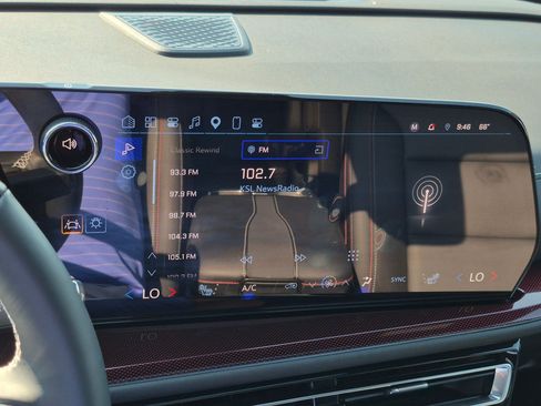 Used 2025 Chevrolet Traverse Z71 w/ Enhanced Driving Package AWD/4WD image 23