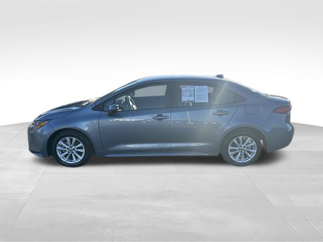 Used 2026 Toyota Corolla LE w/ LE Premium Package FWD image 2