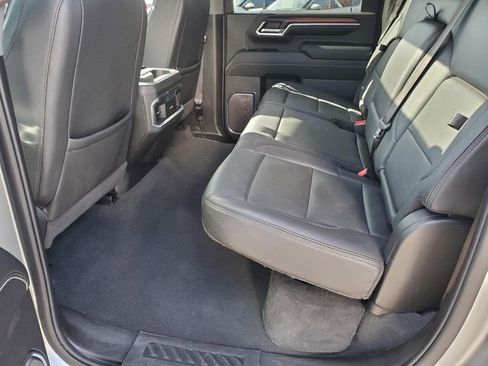 Used 2024 GMC Sierra 2500 Denali w/ Denali Reserve Package image 9