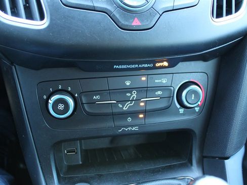 Used 2018 Ford Focus ST image 25