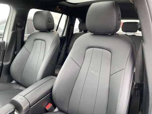 Used 2023 Mercedes-Benz GLB 250 4MATIC image 10