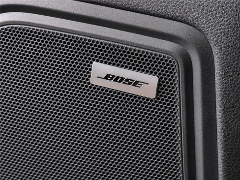 Used 2025 Porsche Macan S AWD/4WD image 8