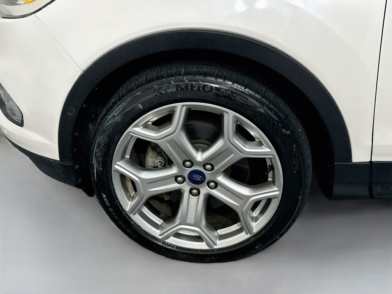 Used 2019 Ford Escape Titanium AWD/4WD image 29