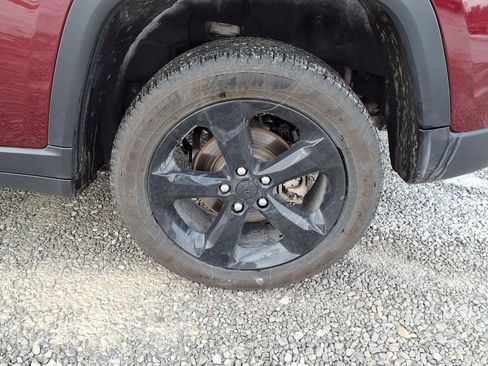 Used 2025 Jeep Grand Cherokee Limited w/ Black Appearance Package image 35