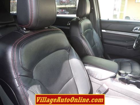 Used 2018 Ford Explorer Sport AWD/4WD image 30