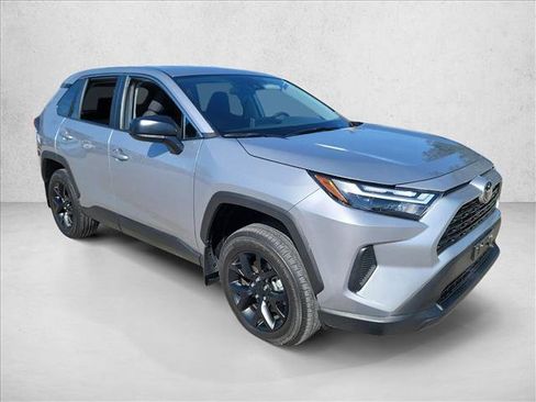 Used 2025 Toyota RAV4 LE image 3