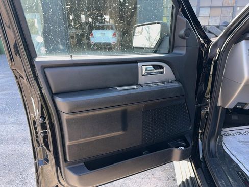 Used 2017 Ford Expedition EL XLT image 14