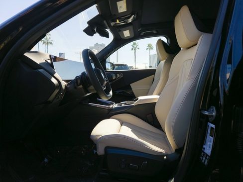 New 2026 BMW X3 xDrive30 w/ Premium Package image 10