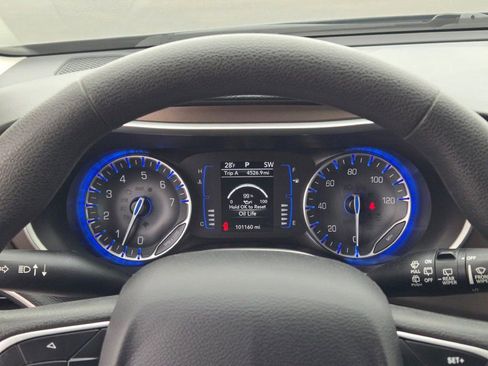 Used 2018 Chrysler Pacifica Touring Plus w/ Tire & Wheel Group image 33