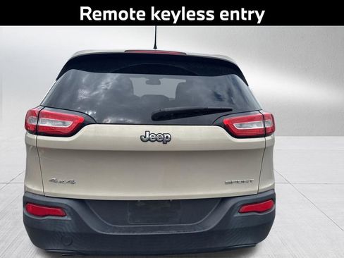 Used 2014 Jeep Cherokee Sport AWD/4WD image 6