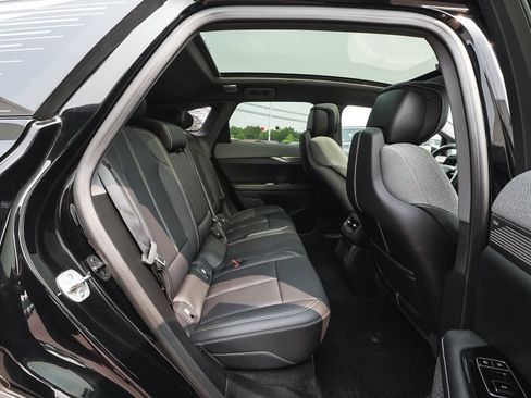 Used 2025 Cadillac Optiq Luxury 1 AWD/4WD image 44