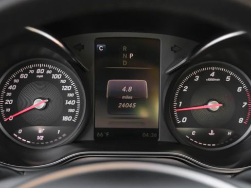 Used 2018 Mercedes-Benz C 300 Sedan image 18