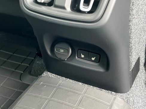 New 2026 Volvo XC40 B5 Ultra w/ Protection Package Premier image 13