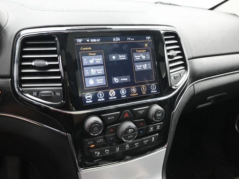 Used 2019 Jeep Grand Cherokee Summit AWD/4WD image 18