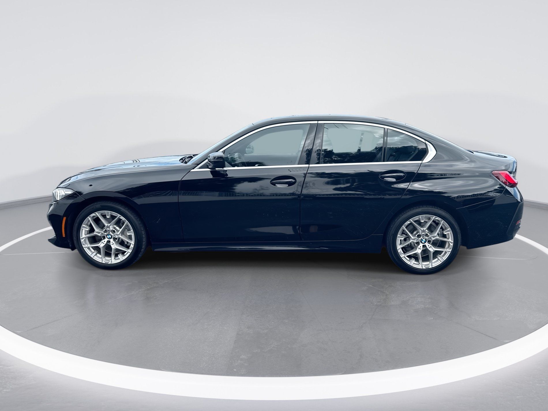 Used 2025 BMW 330i Sedan RWD image 7