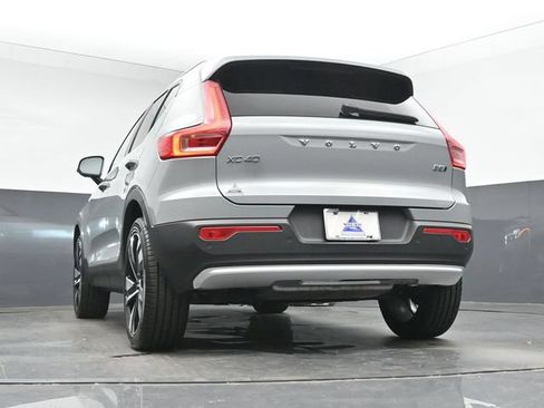 Used 2024 Volvo XC40 B5 Plus w/ Climate Package AWD/4WD image 40