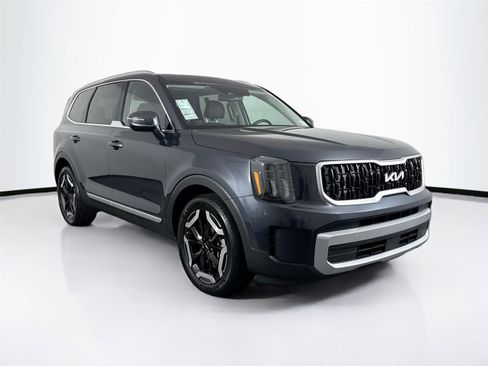 Used 2024 Kia Telluride EX w/ EX Captain's Chair Package AWD/4WD image 10