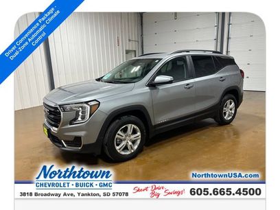 Used 2024 GMC Terrain SLE w/ Driver Convenience Package