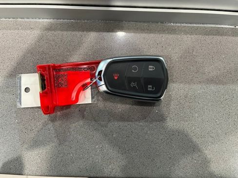 Used 2023 Cadillac XT6 Sport w/ LPO, Floor Liner Package image 32