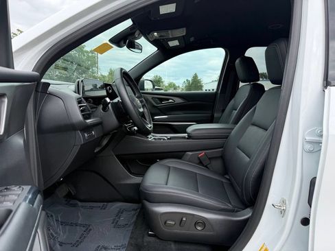 Used 2026 Chevrolet Traverse LT AWD/4WD image 30