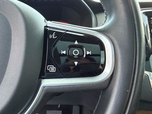 Used 2020 Volvo XC90 T6 Inscription w/ Protection Package Premier image 31