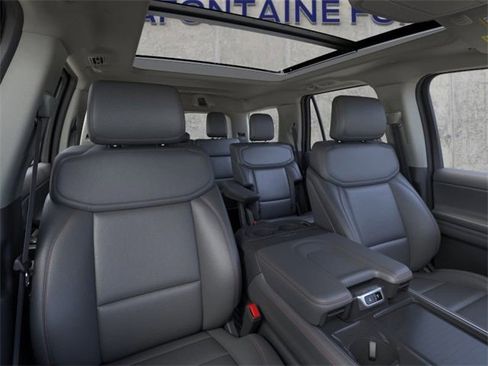 New 2026 Ford Expedition Active image 10