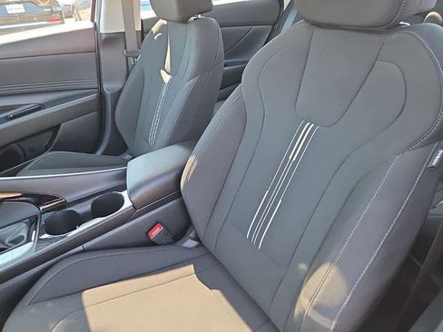 Used 2024 Hyundai Elantra SEL w/ Convenience Package image 15