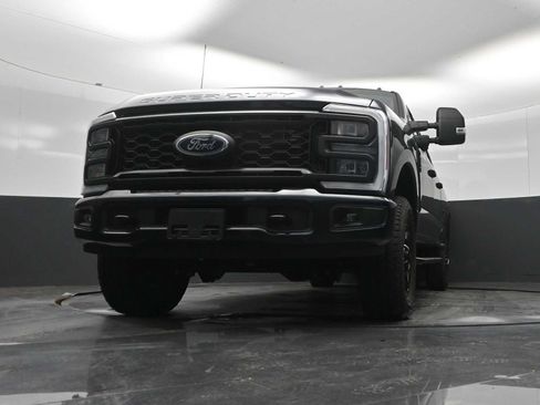 Used 2024 Ford F250 XL w/ STX Appearance Package AWD/4WD image 19