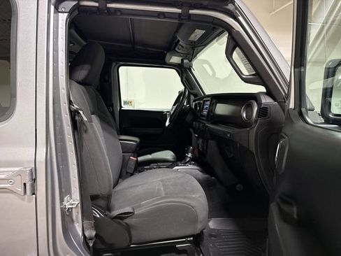 Used 2018 Jeep Wrangler Unlimited Sport S AWD/4WD image 21