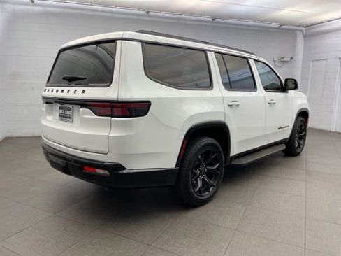 New 2025 Jeep Wagoneer Series II w/ Convenience Group I image 4