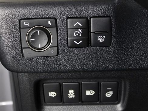 Used 2021 Lexus GX 460 Premium w/ Premium Package AWD/4WD image 24