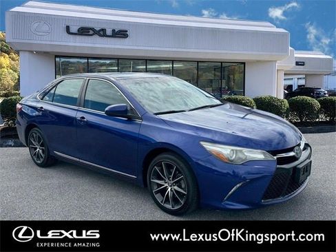 Used 2016 Toyota Camry XSE image 7